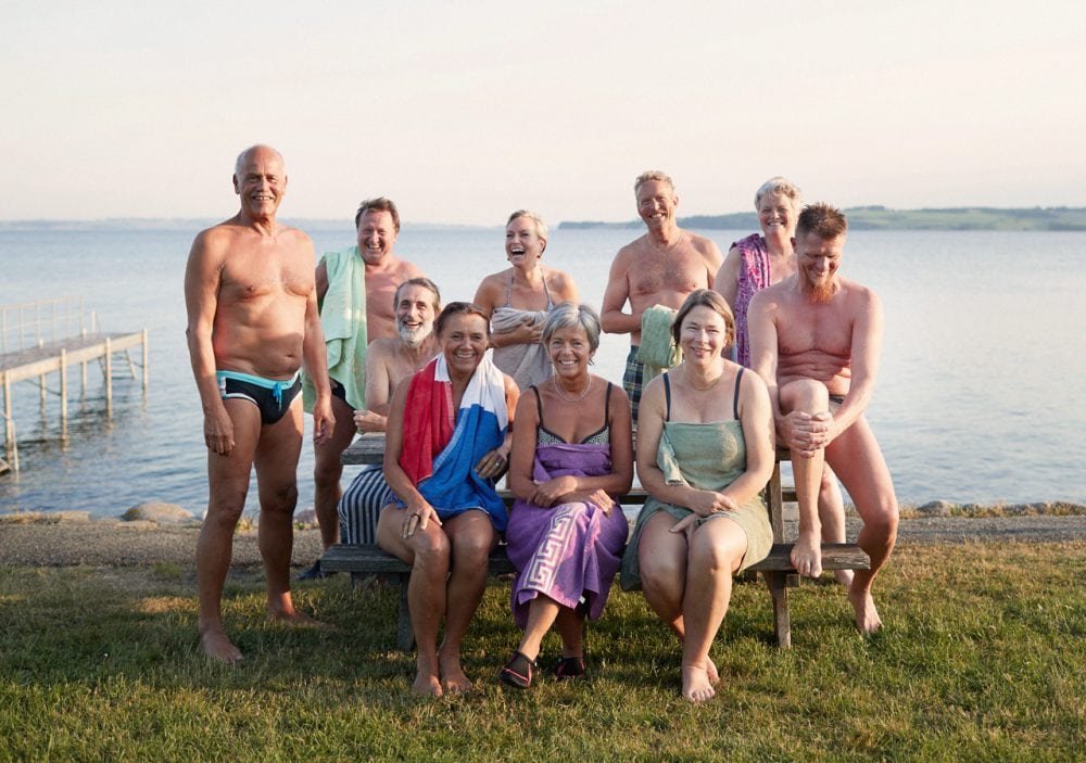 vinterbadeklub foran badebro