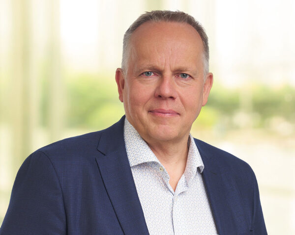 Henrik Lavesen, direktør